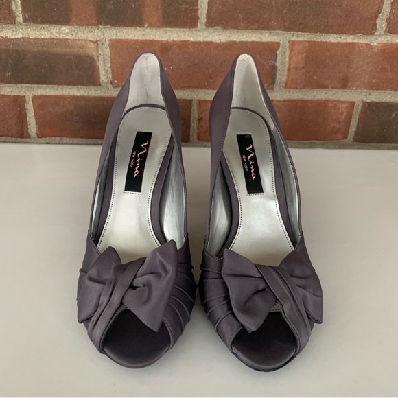Nina Womens Dark Grey Satin Bow Peep Toe Slip On High Heel Pump Size US 7.5 M - Picture 3 of 9